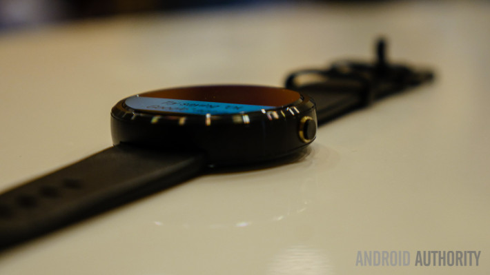 moto-360-first-look-11-of-12-710x399